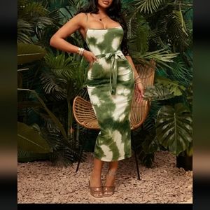 NWOT Fitted green summer dress Size Large